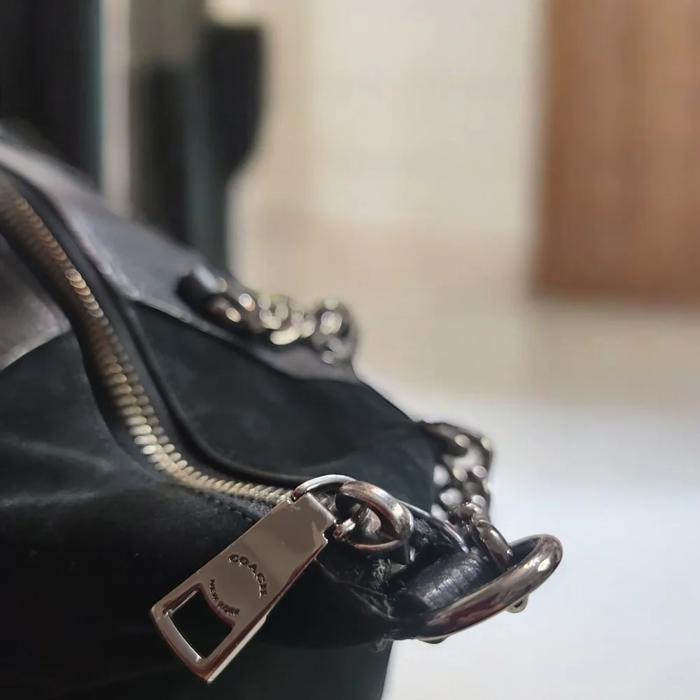 COACH Chain Prairie Satchel in Excellent Condition 2019 - Picture 5 of 14